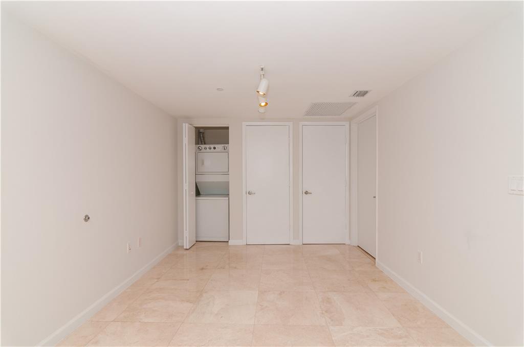 465 Brickell Avenue, Unit BAY 419 Miami, FL 33131 - Photo 20 of 54