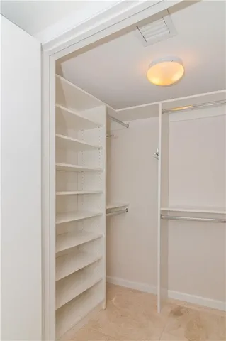 $1,050,000 | 465 Brickell Avenue, Unit BAY 419, Miami, FL 33131