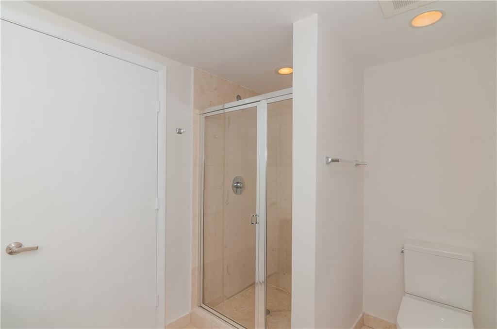 465 Brickell Avenue, Unit BAY 419 Miami, FL 33131 - Photo 33 of 54