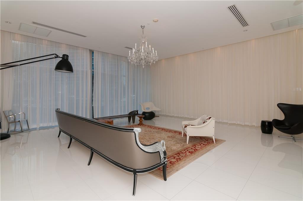 465 Brickell Avenue, Unit BAY 419 Miami, FL 33131 - Photo 37 of 54