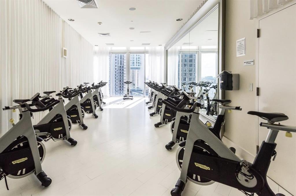 465 Brickell Avenue, Unit BAY 419 Miami, FL 33131 - Photo 49 of 54