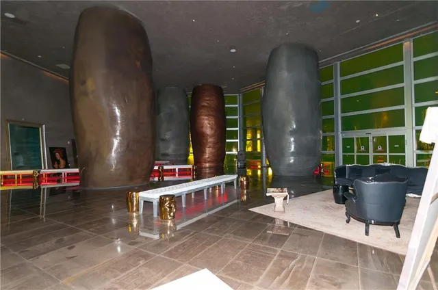 $1,050,000 | 465 Brickell Avenue, Unit BAY 419, Miami, FL 33131