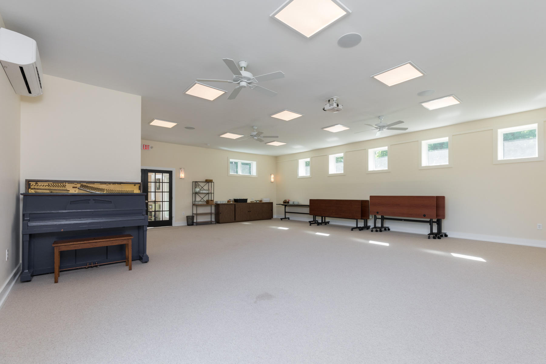 243 Knights Pond Road South Berwick, ME 03908 - Photo 44 of 47 Conf. Center - First Fl Main Room