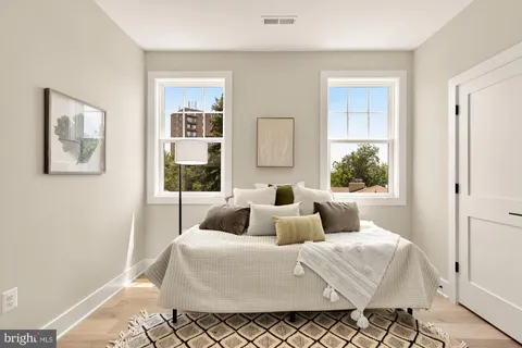 $1,550,000 | 126 Longview Drive, Alexandria, VA 22314