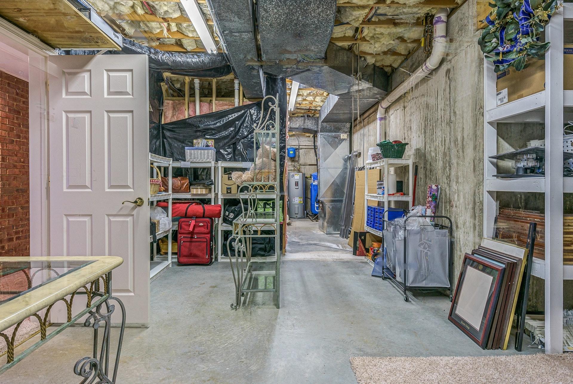 1525 Longview Road Roanoke, VA 24018 - Photo 48 of 62 045-334827-1525 Longview Rd 045_8474487