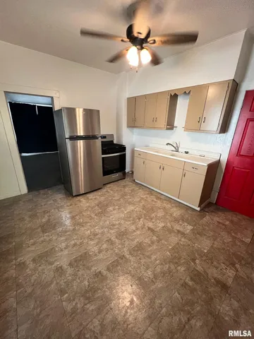 $51,000 | 329 Park Avenue, Pekin, IL 61554