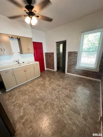 $51,000 | 329 Park Avenue, Pekin, IL 61554