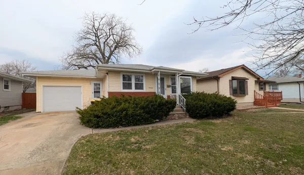 $1,750 | 18634 Bernadine Street, Lansing, IL 60438