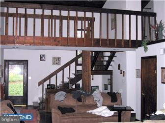 1875 Meadow Road Southampton, PA 18966 - Photo 5 of 11 Living Room