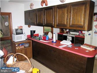 1875 Meadow Road Southampton, PA 18966 - Photo 8 of 11 Kitchen