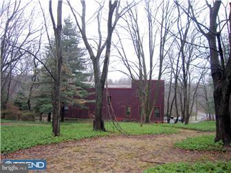1875 Meadow Road Southampton, PA 18966 - Photo 10 of 11 Exterior Back