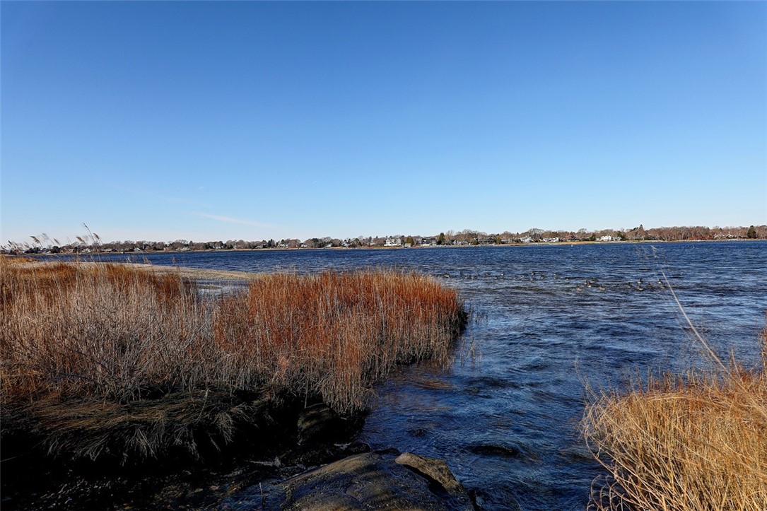 15 Oyster Point, Unit 15A Warren, RI 02885 - Photo 36 of 36