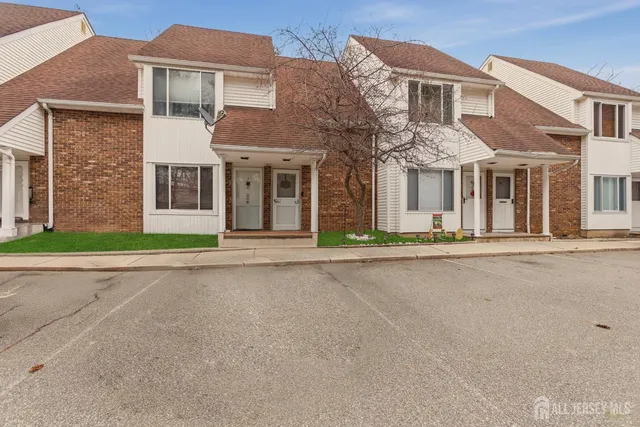 $265,000 | 8 Nicholas Court, Spotswood, NJ 08884