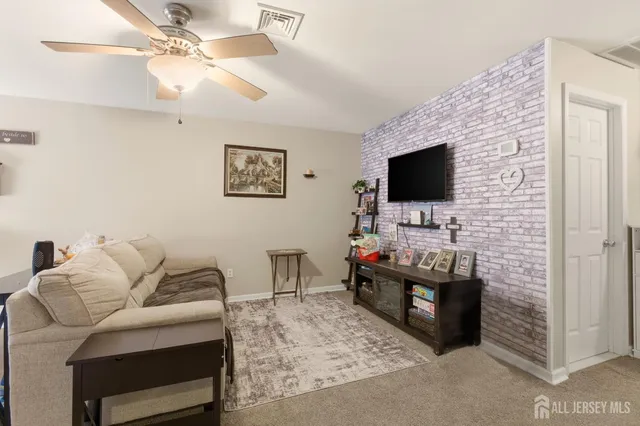 $265,000 | 8 Nicholas Court, Spotswood, NJ 08884