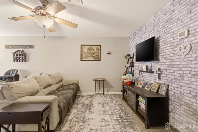 $265,000 | 8 Nicholas Court, Spotswood, NJ 08884