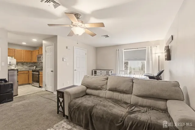 $265,000 | 8 Nicholas Court, Spotswood, NJ 08884