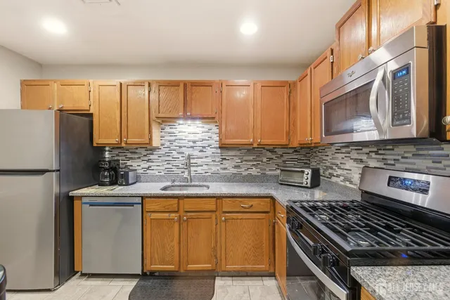 $265,000 | 8 Nicholas Court, Spotswood, NJ 08884