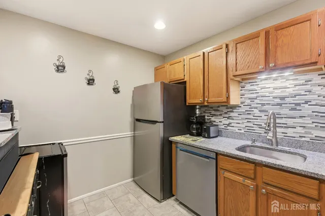 $265,000 | 8 Nicholas Court, Spotswood, NJ 08884