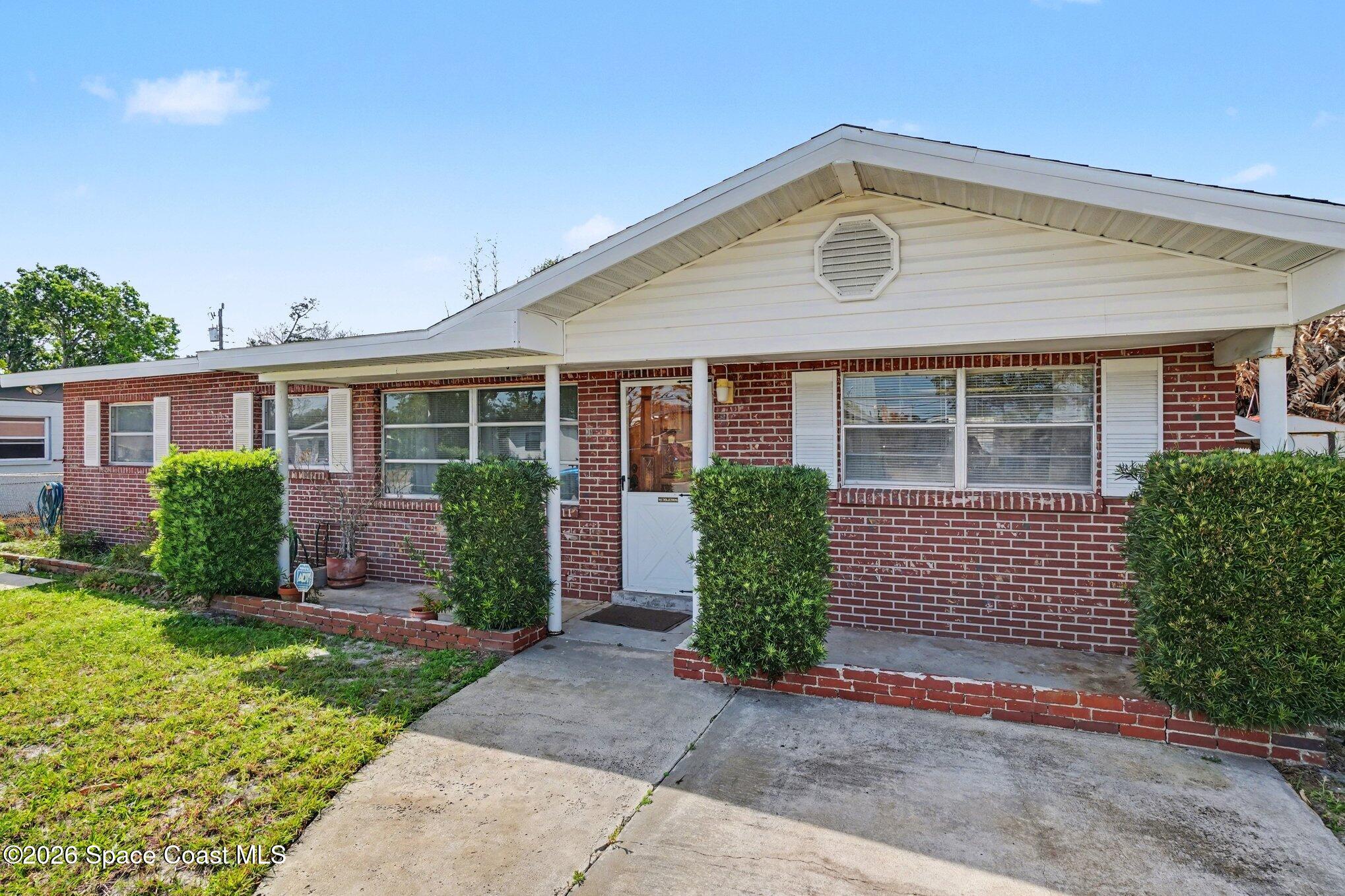 2169 Laden Road Melbourne, FL 32935 - Photo 3 of 15 003_file_4429