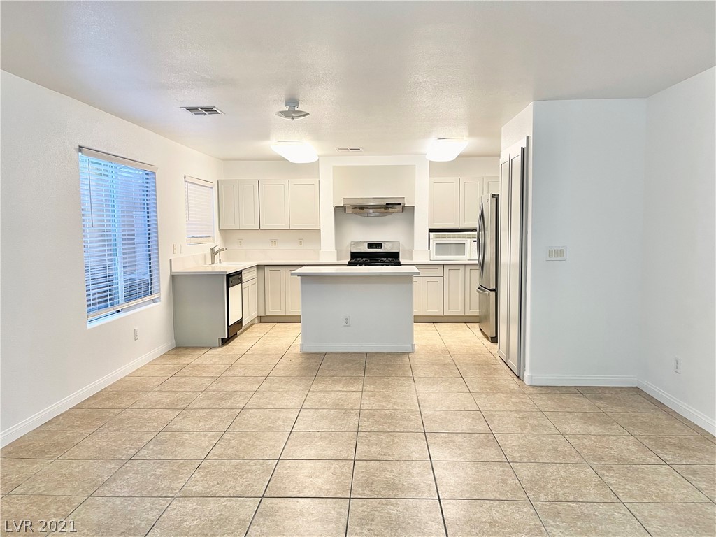 7265 Linaria Road Las Vegas, NV 89113 - Photo 8 of 16