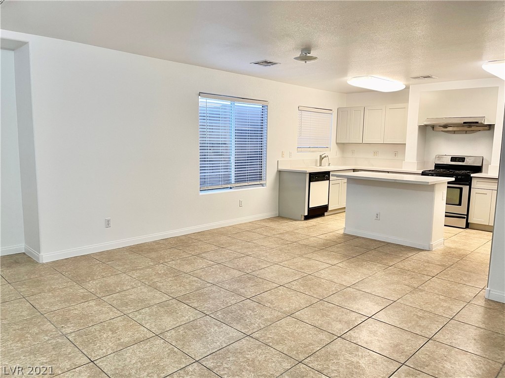 7265 Linaria Road Las Vegas, NV 89113 - Photo 10 of 16