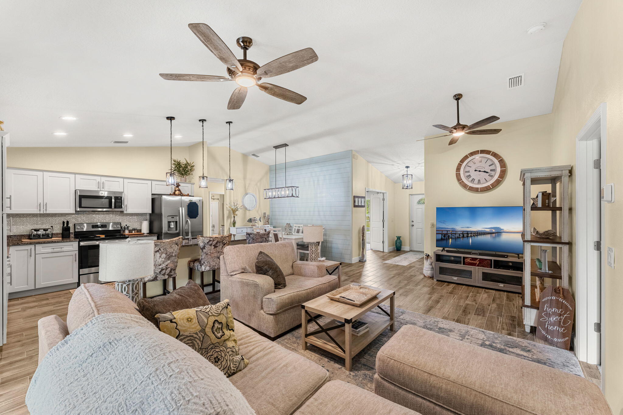 421 Larino Road Southwest Palm Bay, FL 32908 - Photo 23 of 48 20-web-or-mls-DSC03496-HDR