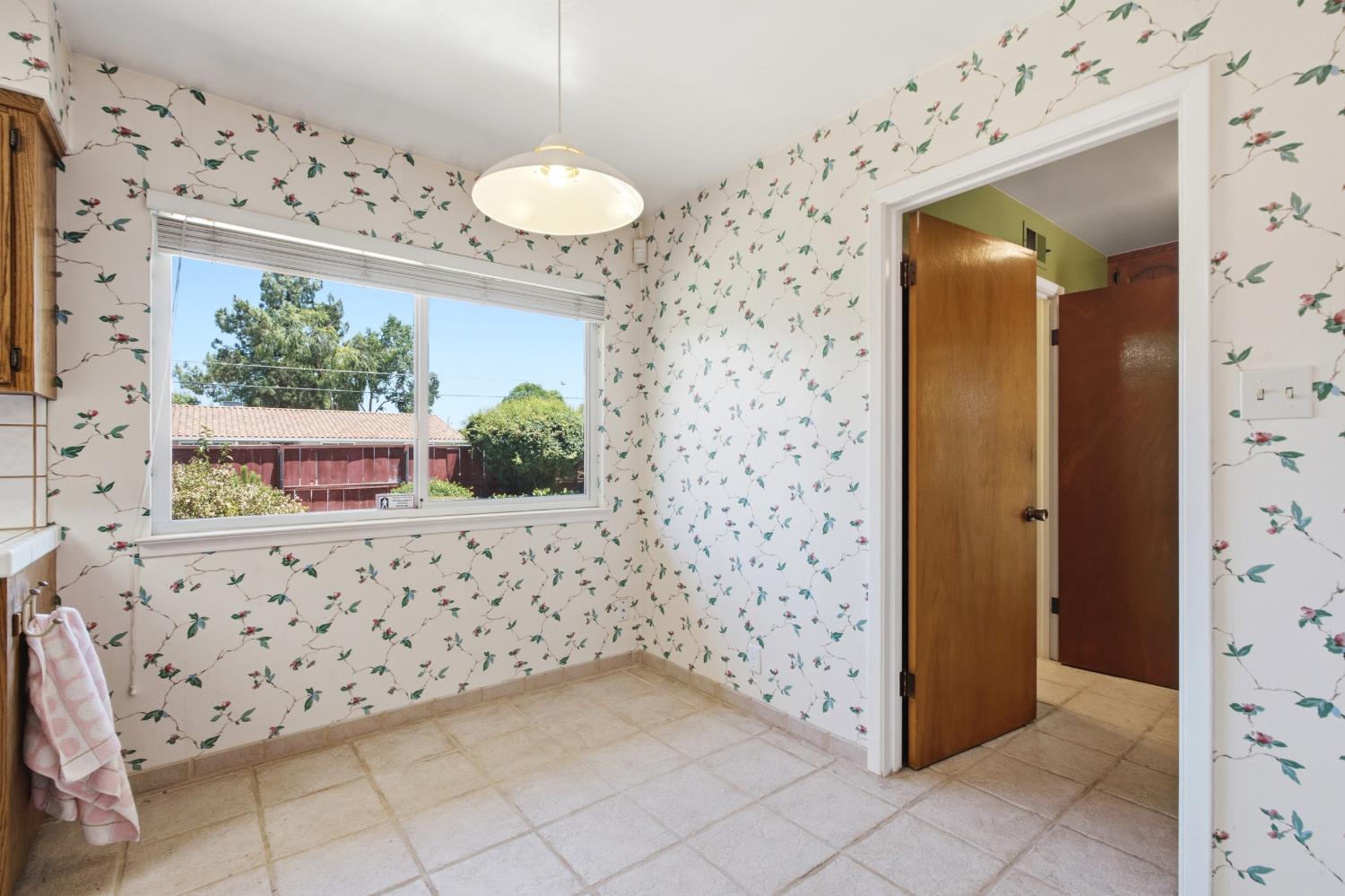 4328 East Rialto Avenue Fresno, CA 93726 - Photo 16 of 43