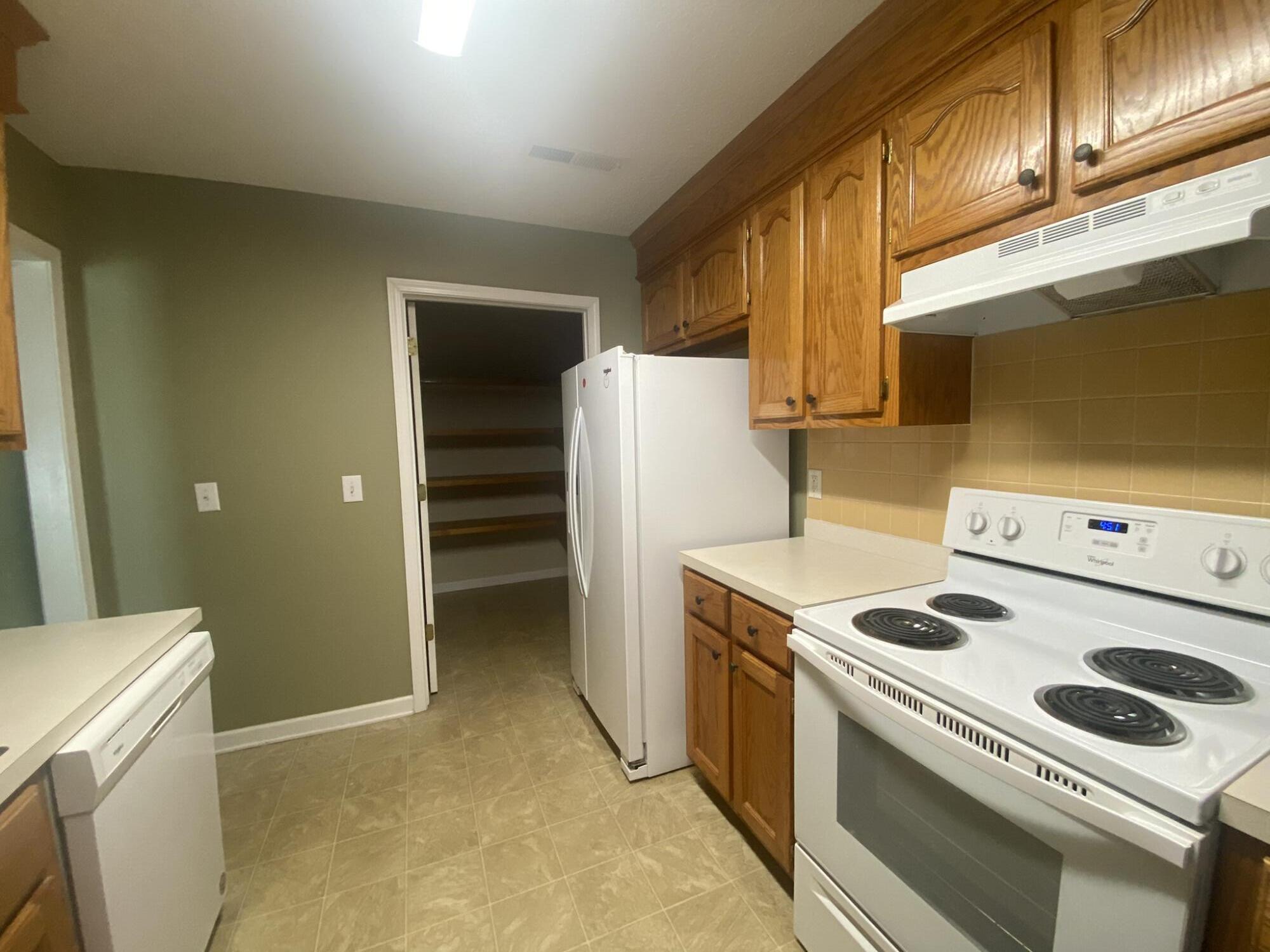 3552 Landmark Drive Sumter, SC 29154 - Photo 7 of 15 IMG_5138