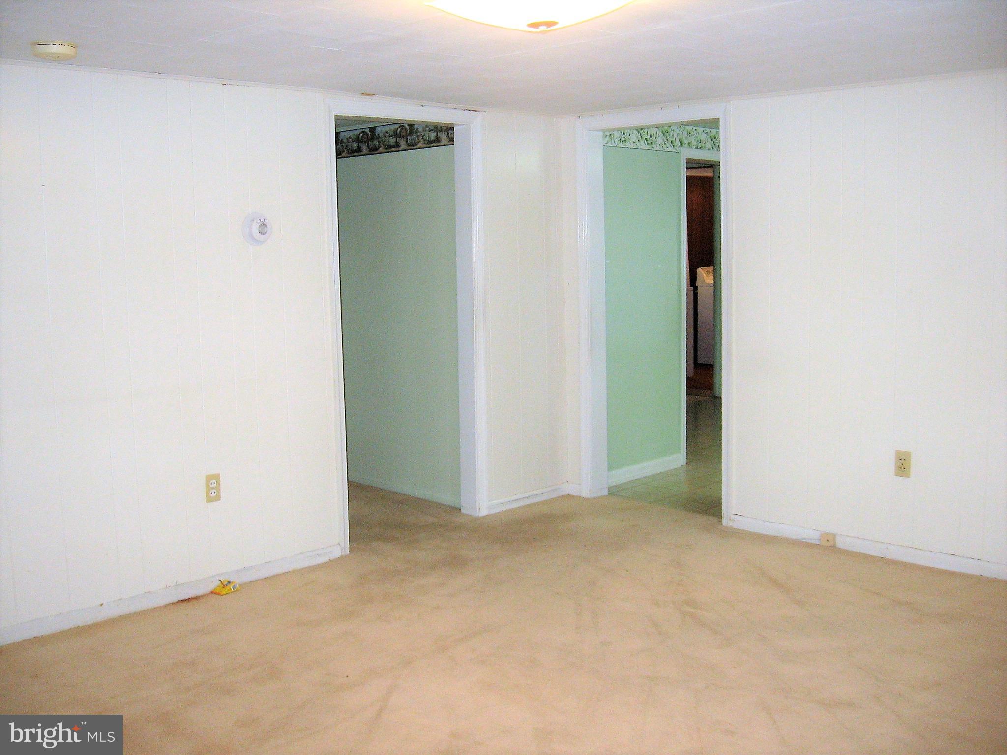 2562 Virginia Line Road Berkeley Springs, WV 25411 - Photo 29 of 45 living room