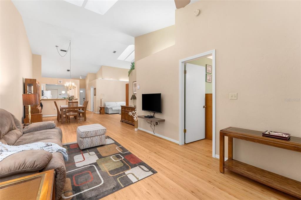 5029 Southwest 10th Lane Gainesville, FL 32607 - Photo 5 of 33