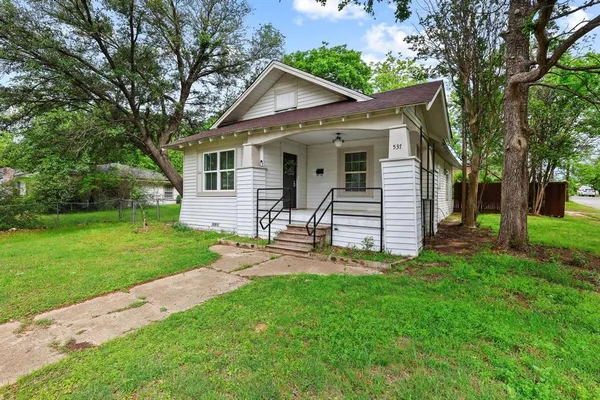 $1,599 | 537 East Sears Street, Denison, TX 75021