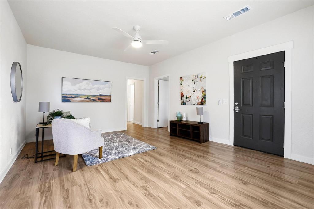 537 East Sears Street Denison, TX 75021 - Photo 4 of 29