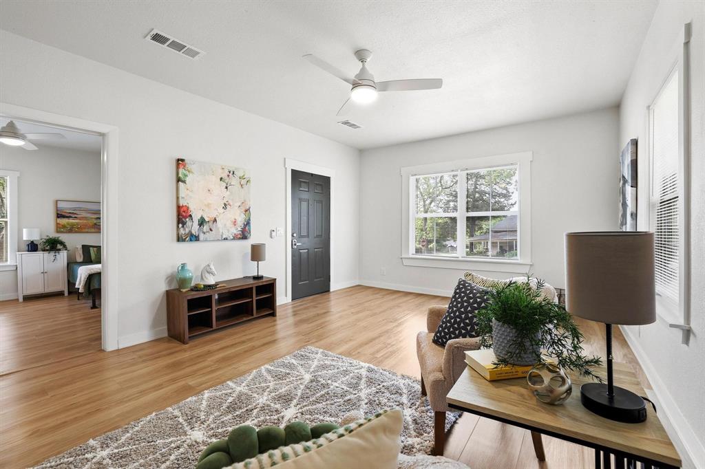 537 East Sears Street Denison, TX 75021 - Photo 6 of 29