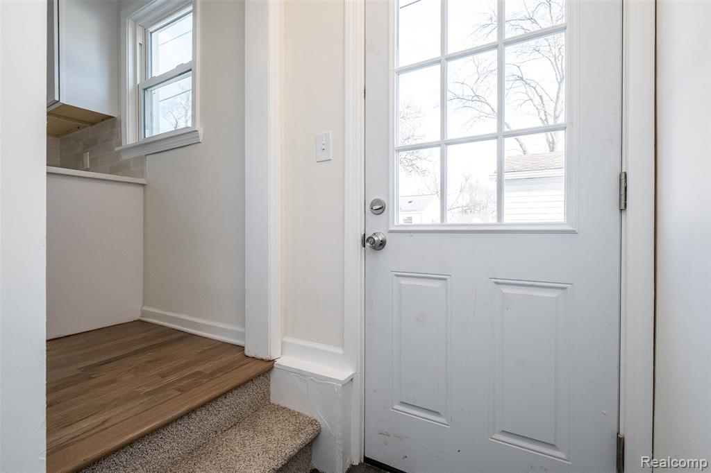 1560 Cambridge Road Berkley, MI 48072 - Photo 18 of 25 Gallery Image 18