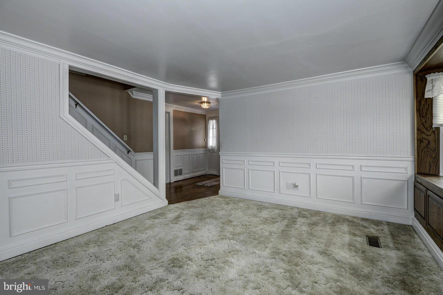 5215 Grandview Road Hanover, PA 17331 - Photo 11 of 30 Living Room