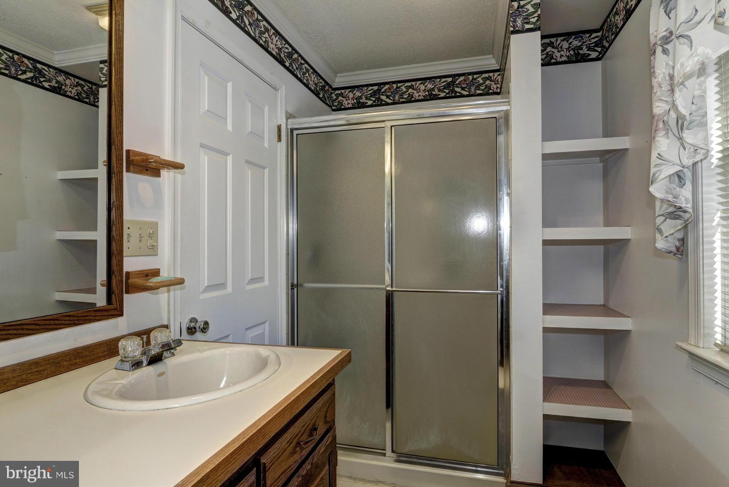 5215 Grandview Road Hanover, PA 17331 - Photo 22 of 30 Bath
