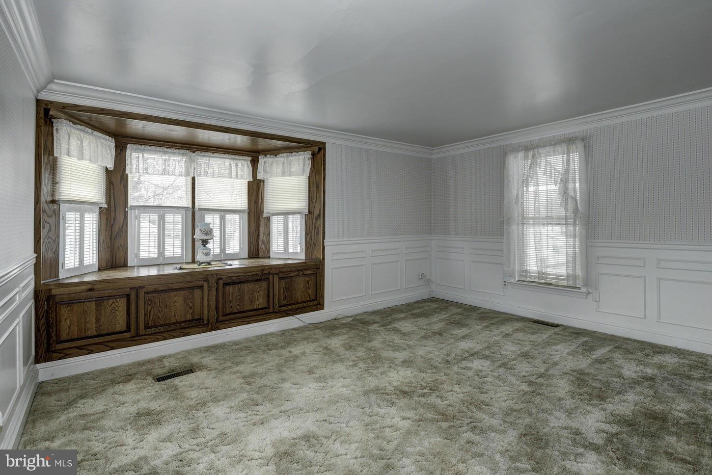 5215 Grandview Road Hanover, PA 17331 - Photo 9 of 30 Living Room