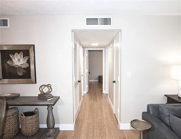 a view of entryway with furniture