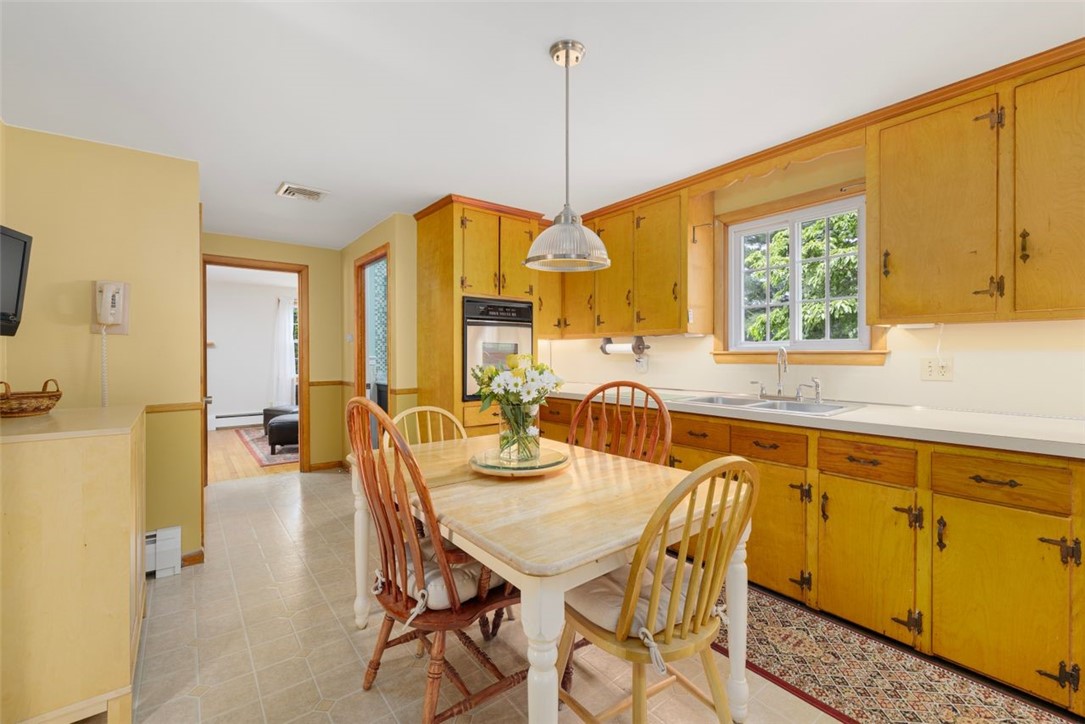 125 Grand View Road East Greenwich, RI 02818 - Photo 12 of 45 Gallery Image 12