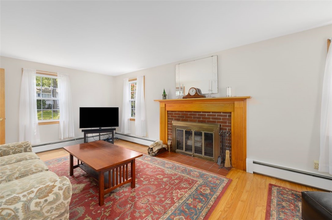 125 Grand View Road East Greenwich, RI 02818 - Photo 19 of 45 Gallery Image 19