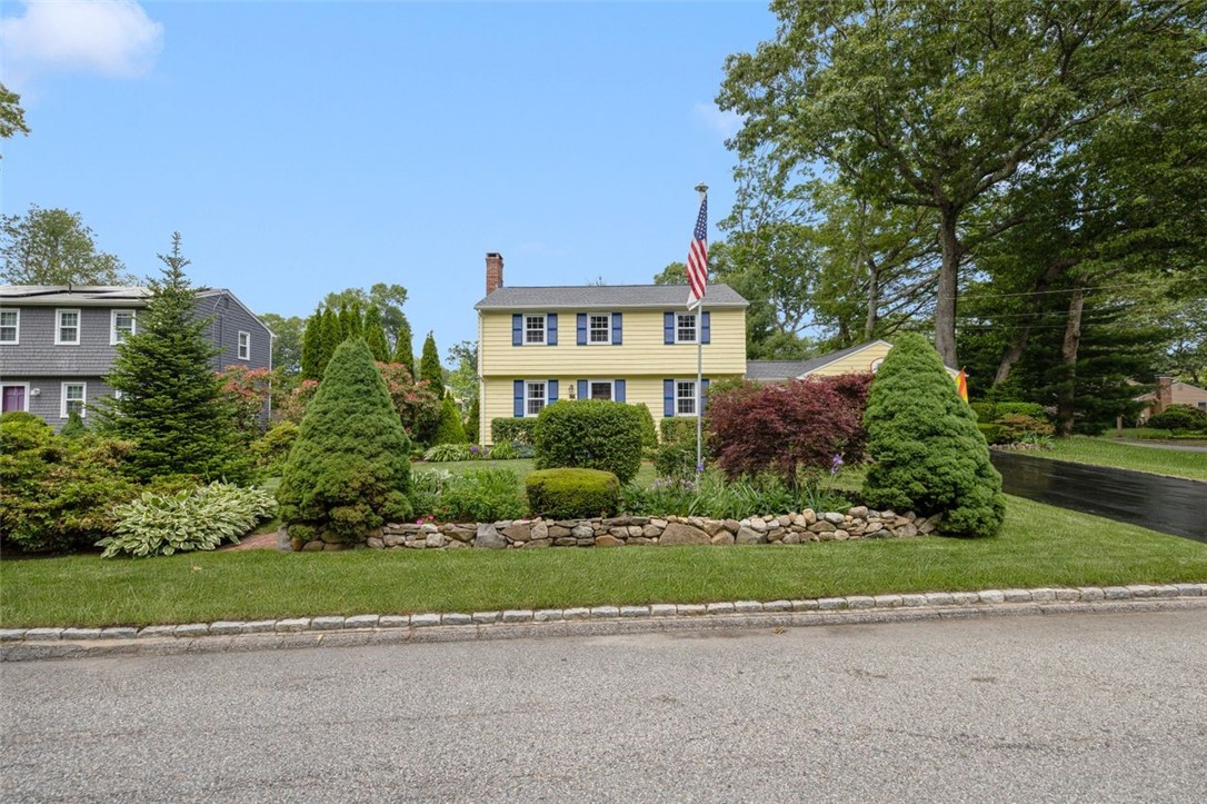 125 Grand View Road East Greenwich, RI 02818 - Photo 2 of 45 Gallery Image 2