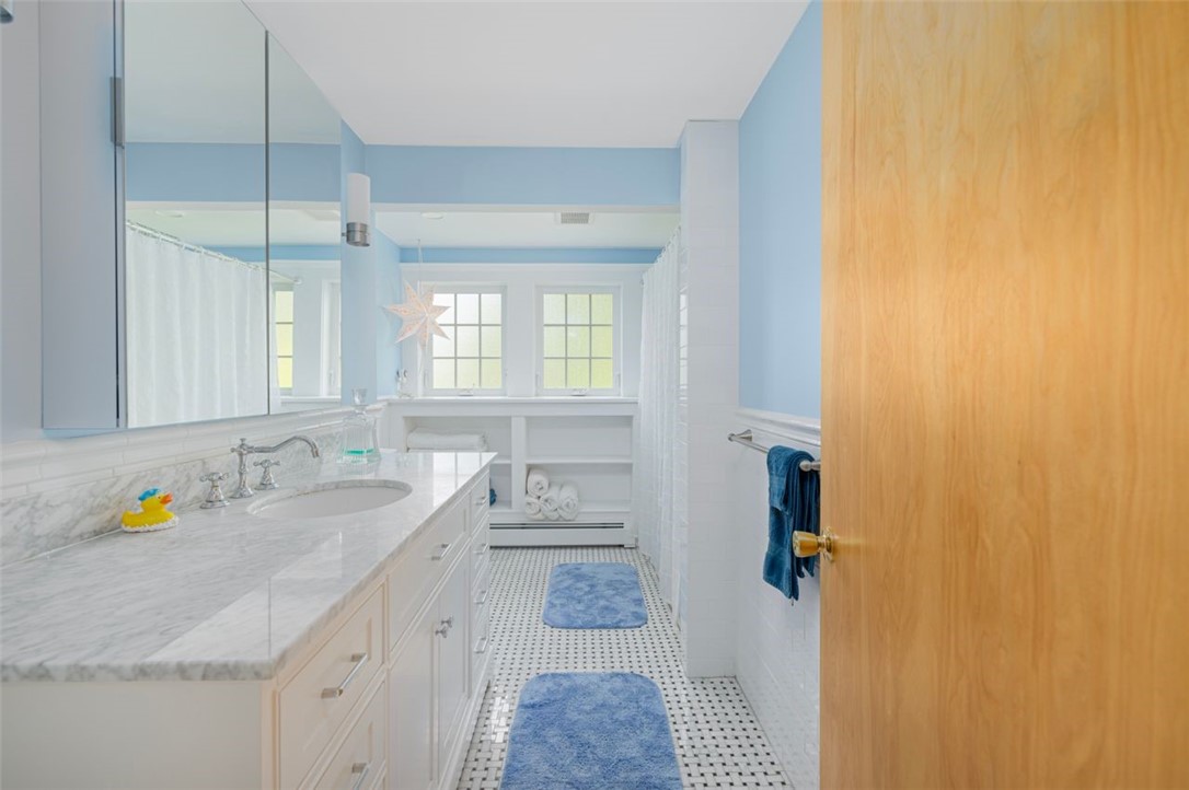 125 Grand View Road East Greenwich, RI 02818 - Photo 25 of 45 Gallery Image 25