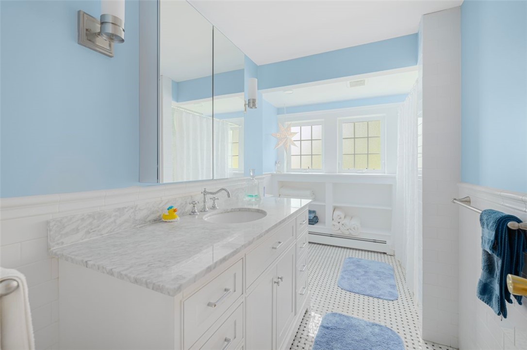 125 Grand View Road East Greenwich, RI 02818 - Photo 26 of 45 Gallery Image 26
