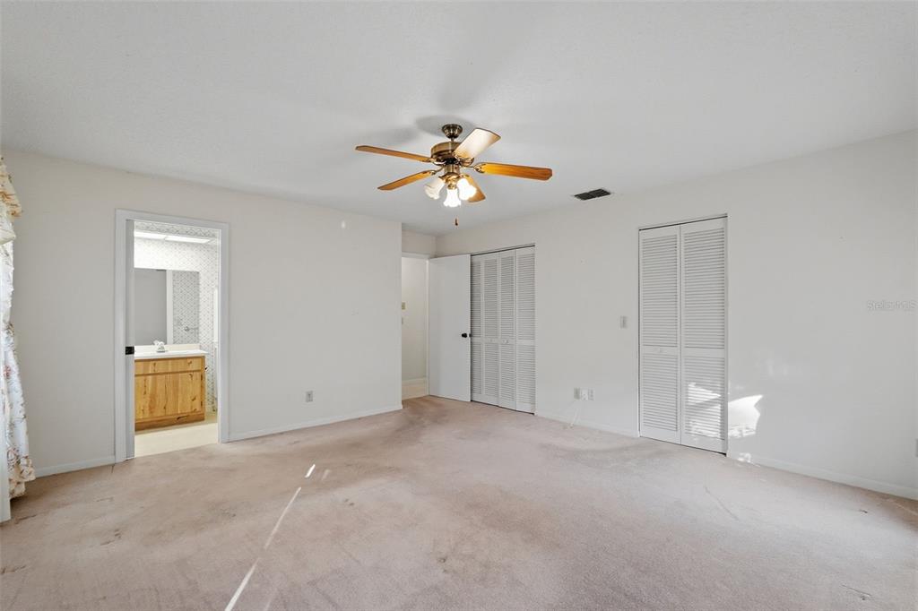 3431 Deerfield Lane Clearwater, FL 33761 - Photo 15 of 27