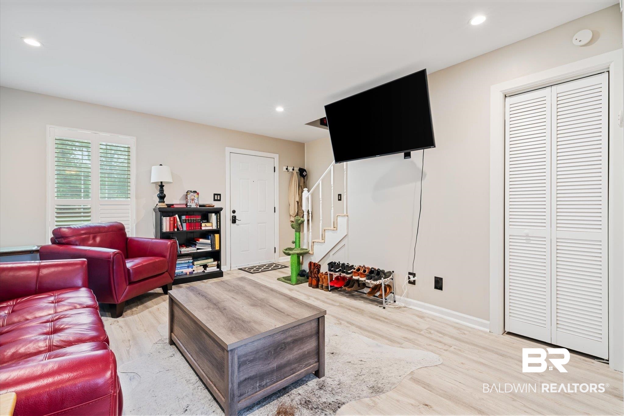 134 Du Rhu Drive, Unit C Mobile, AL 36608 - Photo 2 of 19
