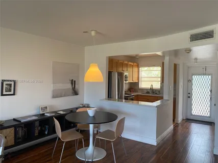 $109,800 | 8861 Sunrise Lakes Boulevard, Unit 311, Sunrise, FL 33322