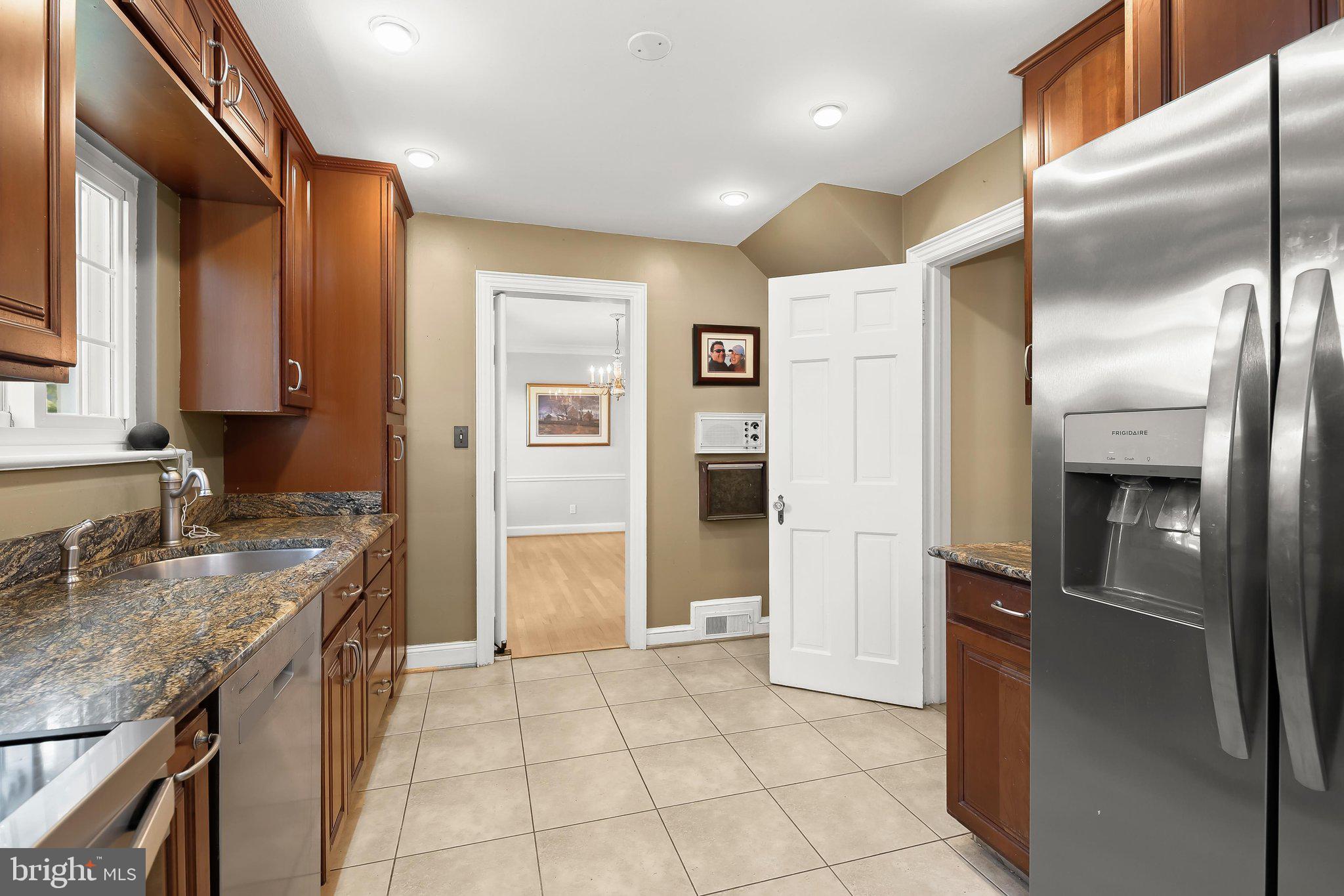 16510 Batchellors Forest Road Olney, MD 20832 - Photo 21 of 107 Kitchen