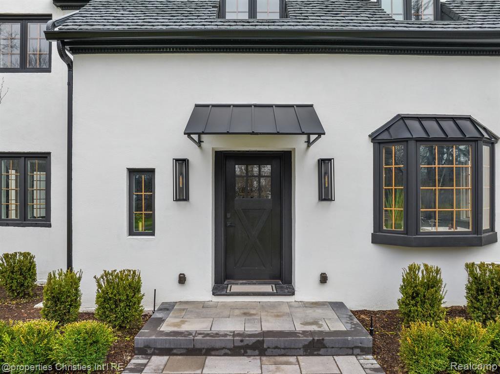 31325 Lahser Road Beverly Hills, MI 48025 - Photo 9 of 87
