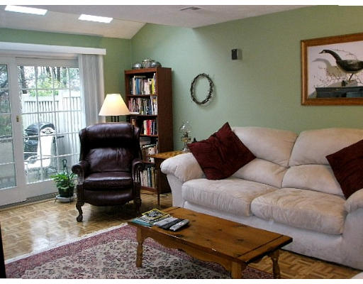 706 A Ridgefield Circle, Unit A Clinton, MA 01510 - Photo 2 of 9 Gallery Image 2