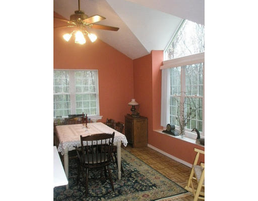 706 A Ridgefield Circle, Unit A Clinton, MA 01510 - Photo 4 of 9 Gallery Image 4